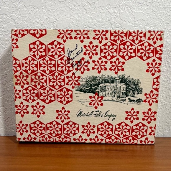 Marshall Field & Company Other - Vintage 1973 Marshall Field & Company Holiday Gift Box Red Snowflake Winter Scen
